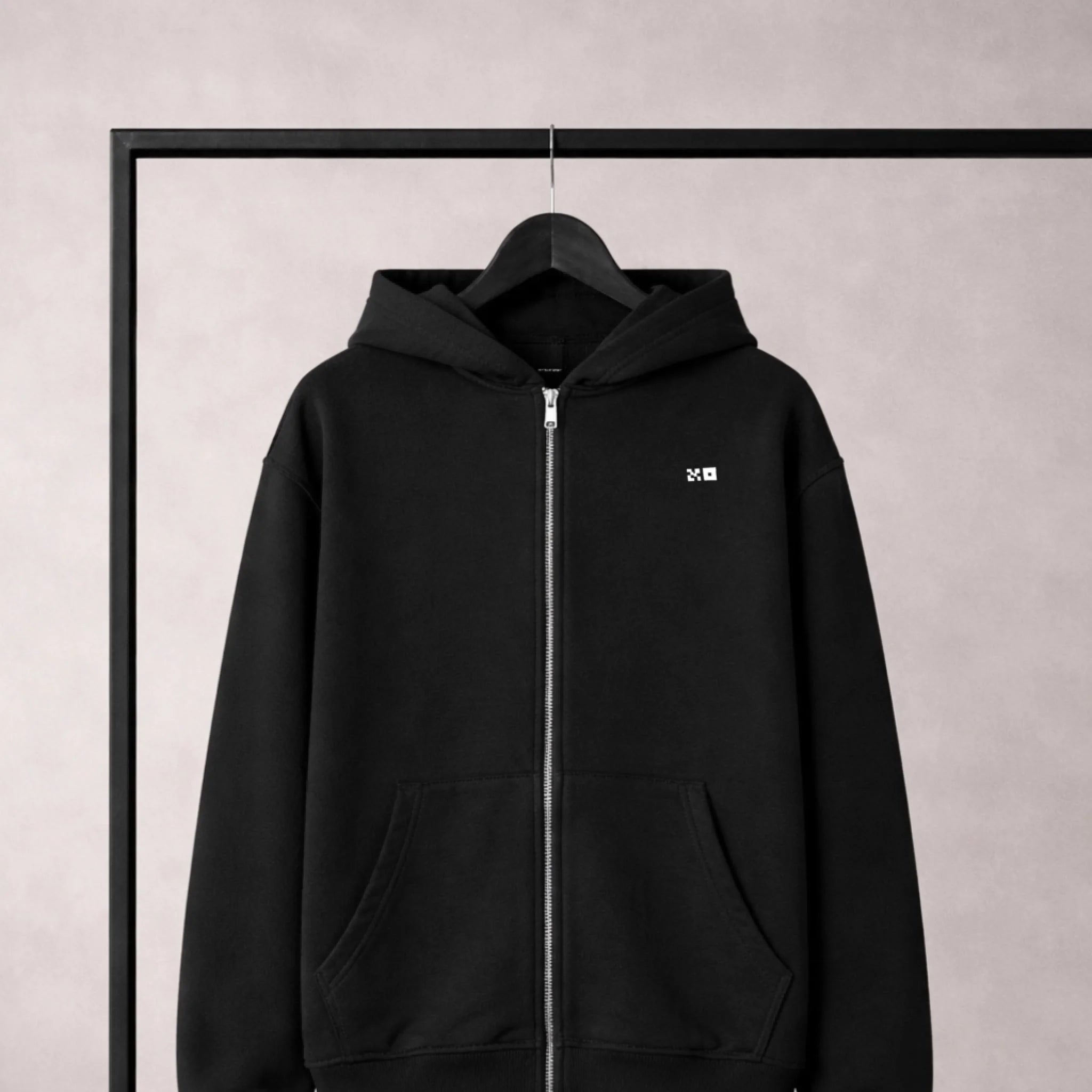 Zipper Black Front