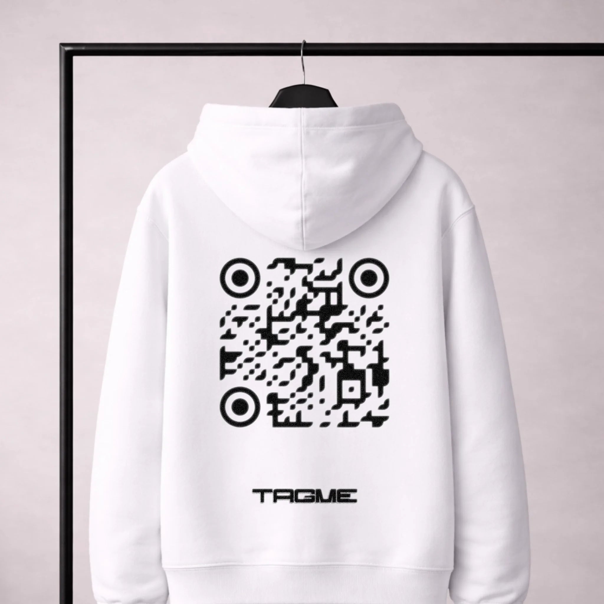 TagmeQR Back White